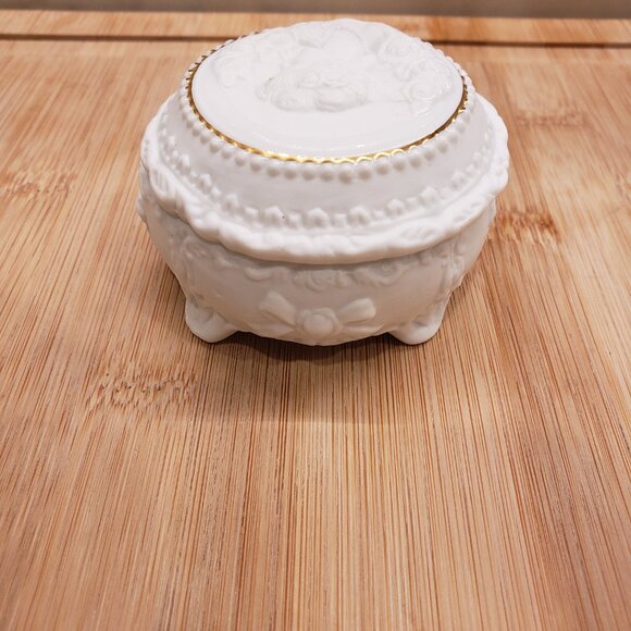 Small White and Gold Rimmed Decorative Container With woman's face design - Picture 8 of 11